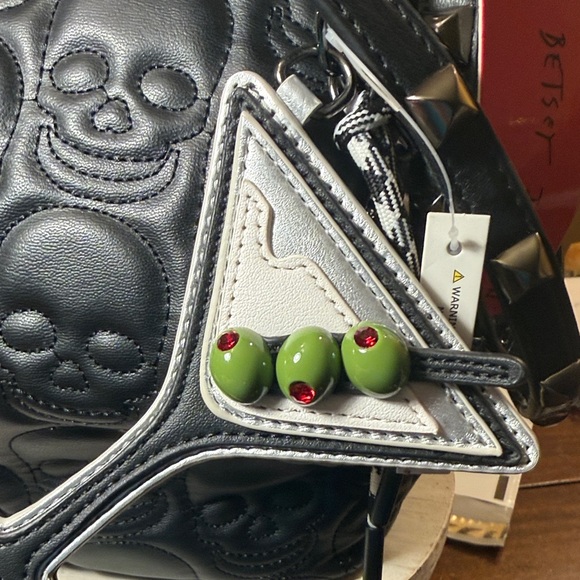 Betsy Johnson Faux Leather Skull Embossed Studded Purse Martini Charm NWT - Picture 5 of 13